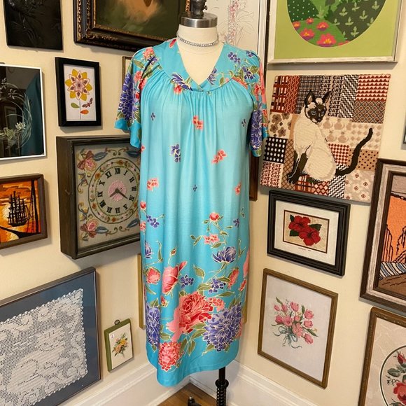Sawyer Creek Studio Aqua Blue  Purple Pink Floral Polyester House Dress Size M - Picture 1 of 5
